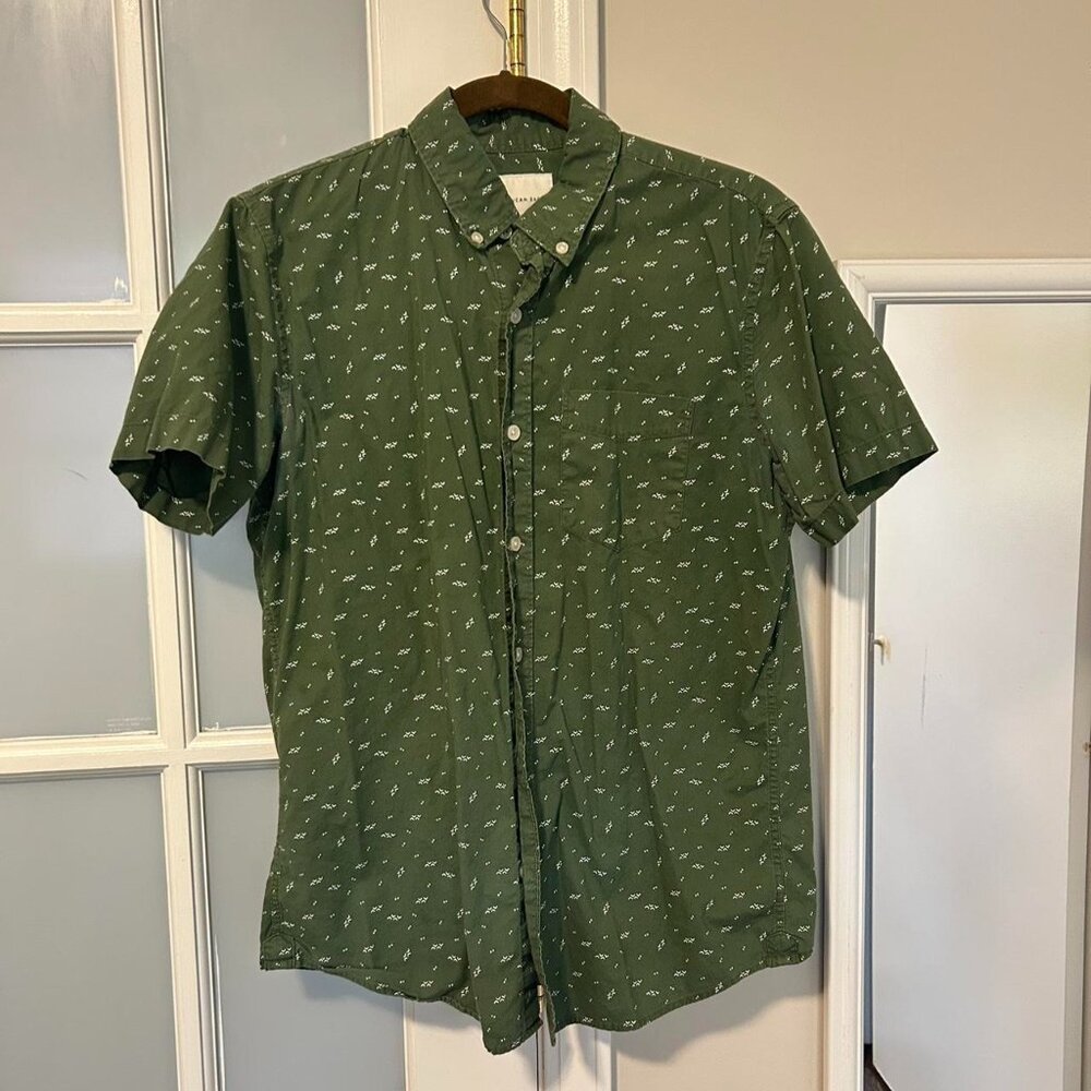 Green Button Up Shirt with Pattern